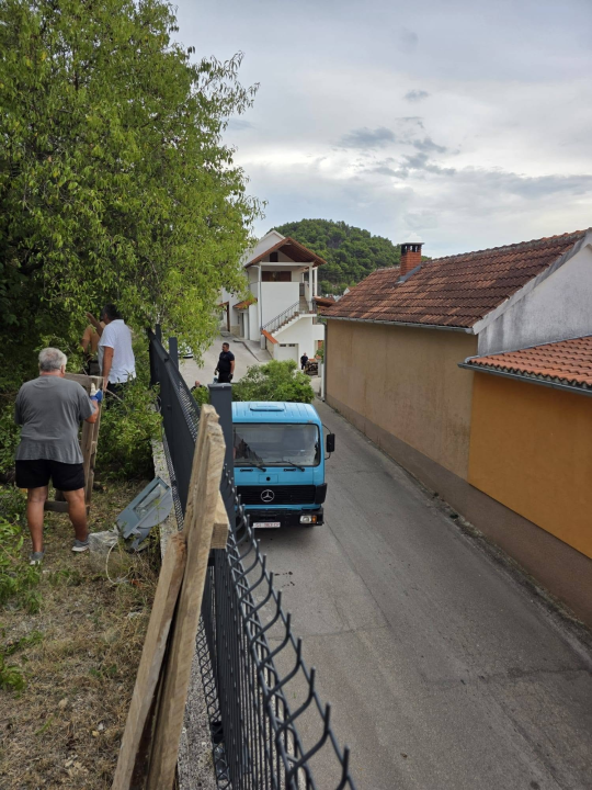 Rupljani uređivali okoliš crkve