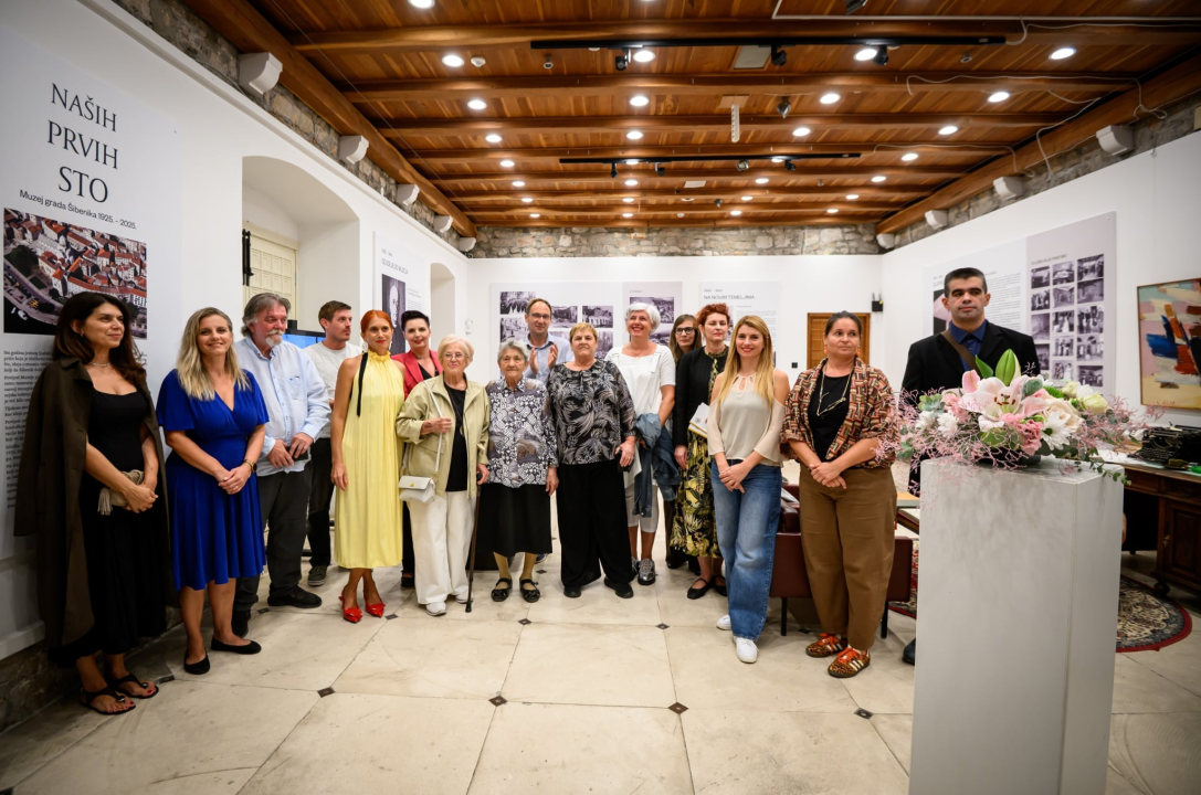 Svečano otvorena izložba 'Naših prvih sto' i predstavljena fotomonografija Muzeja grada Šibenika