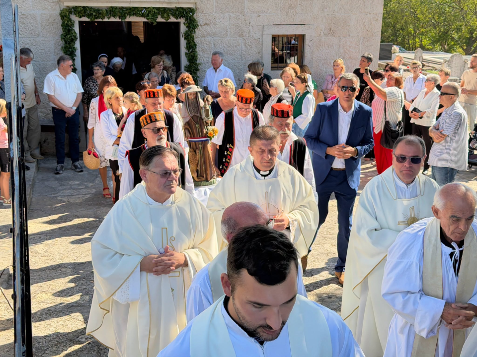 Župna zajednica Primošten Stanovi proslavila blagdan nebeskog zaštitnika