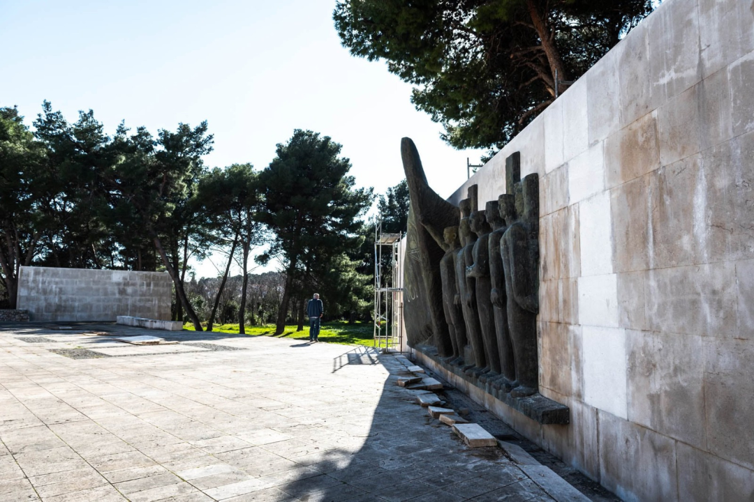 Šibenik je galerija na otvorenom: Znate li gdje se nalaze svi ovi kipovi, biste i spomenici?