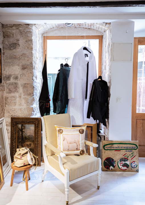 Šibenčani, ako volite modu i umjetnost, provjerite jesensku ponudu Galerije Juraj Dalmatinac!