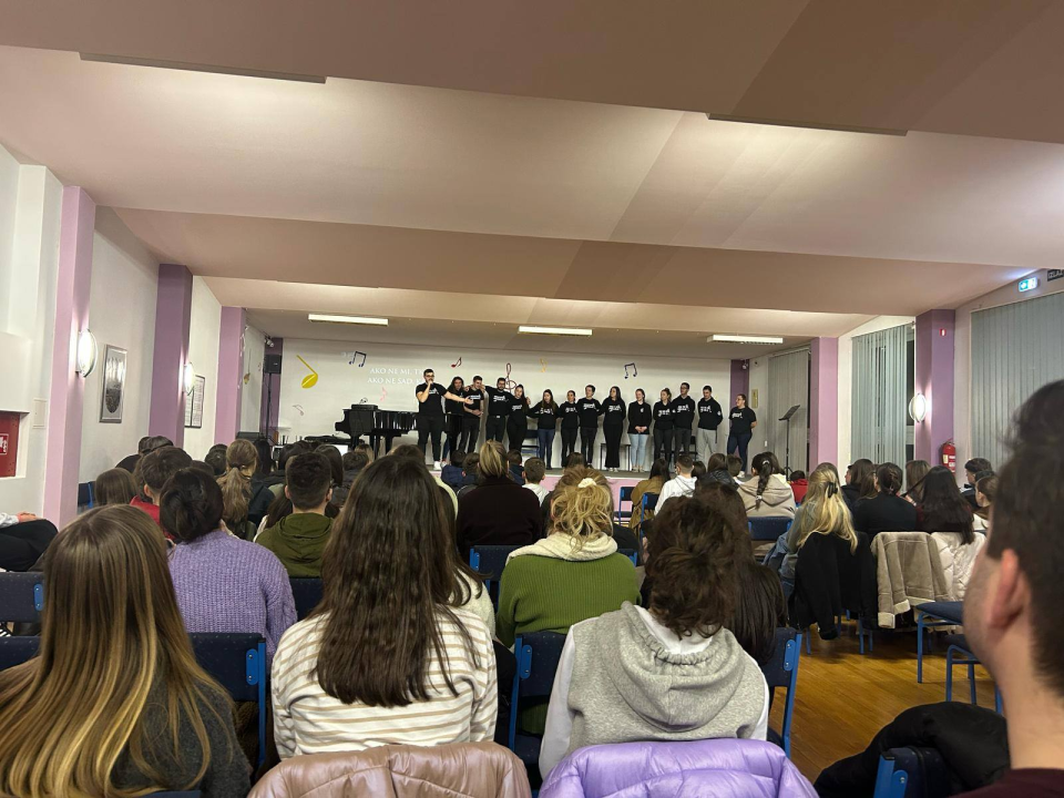 U Drniškoj Gospi od Ružarija održana duhovna obnova za mlade i roditelje