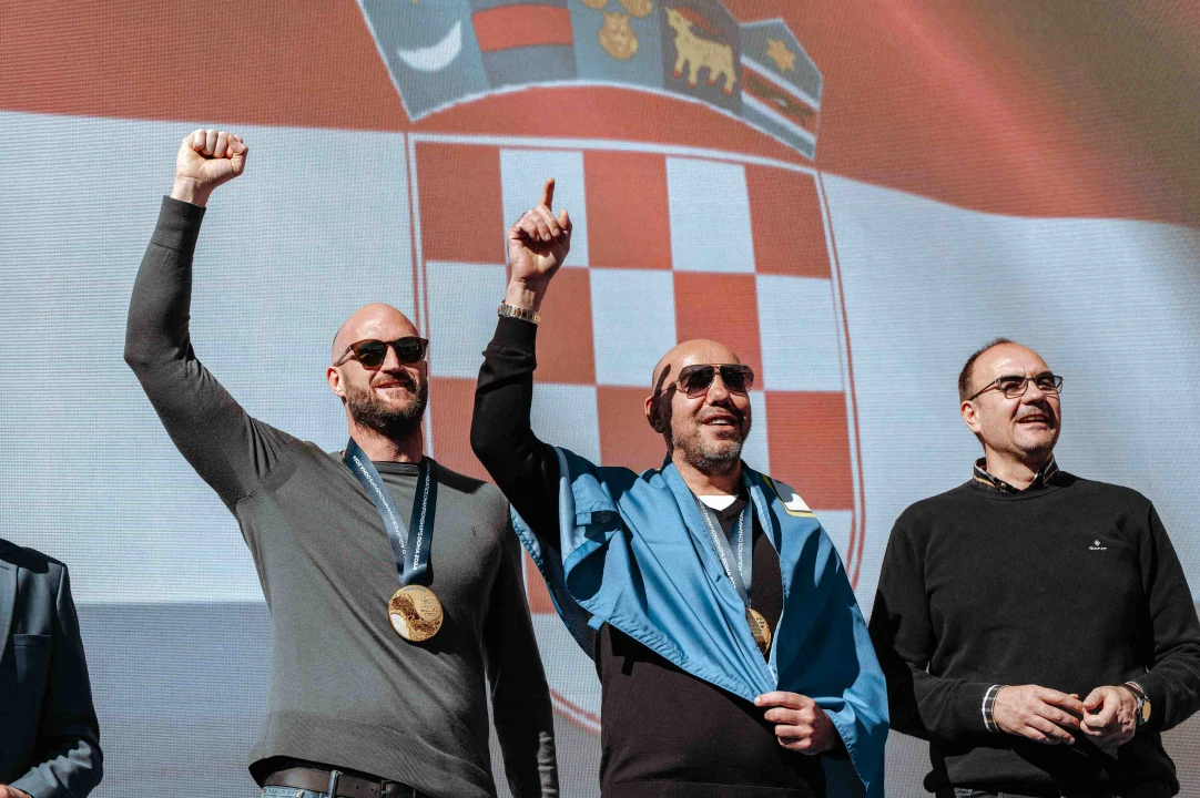 Šibenčani masovno dočekali svjetske prvake, Tucak: 'Gdje god pođem osjećam ljubav koju mi pružate'