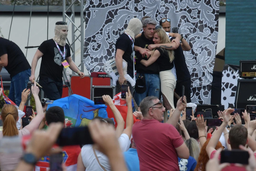 Tisuće ljudi na dočeku 'pobjednika publike': 'Mi smo klinci koji su sve napravili sami' 