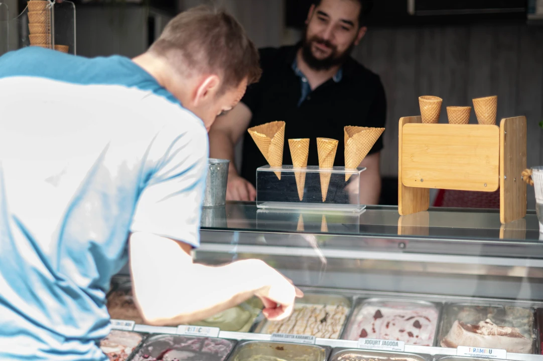 Kugla sladoleda za samo jedan euro u B059 na šibenskoj rivi! 