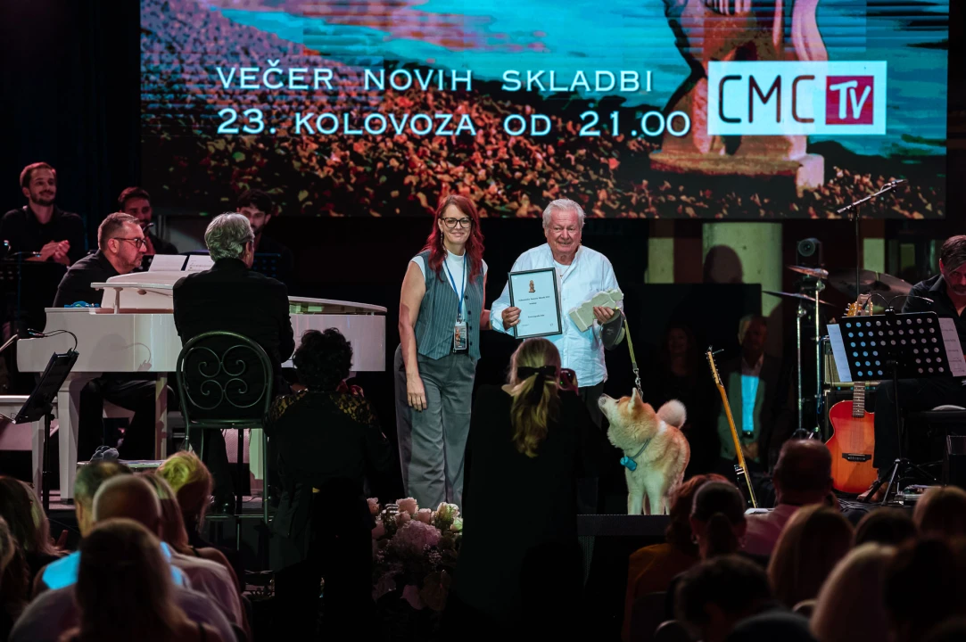 FOTO Đani Stipaničev i klapa Preženca trijumfirali na 28. Dalmatinskoj šansoni