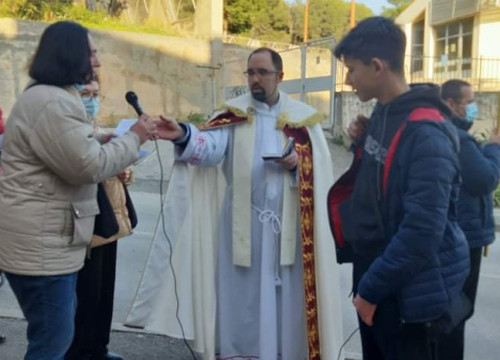 Fotografija 26 - Na Vidicima održan Križni put od crkve sv. Petra do crkve sv. Mare