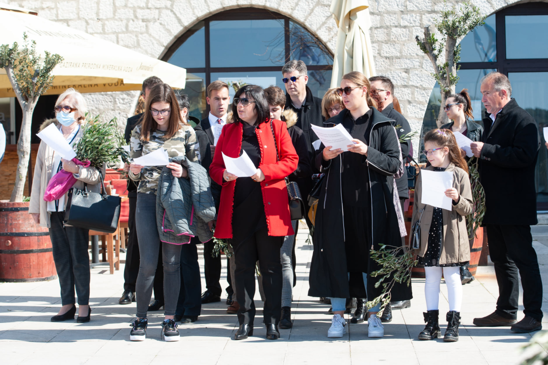 Procesijom, misom i blagoslovom maslinovih grančica Šibenčani proslavili Cvjetnicu