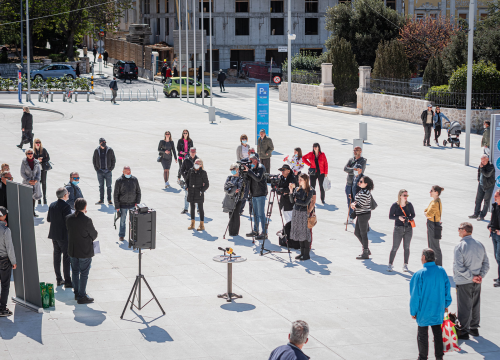 Fotografija 4 - Uzor mu je Gaddafi, maše sa sto tisuća eura koje nema i želi od Šibenika 'nešto između Azurne obale i Toskane'