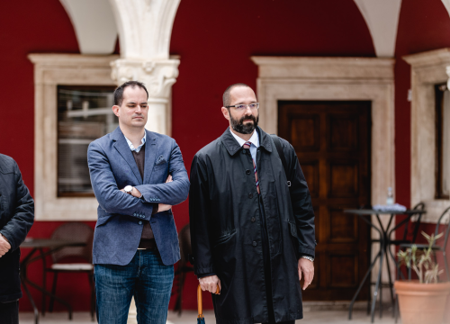 Fotografija 8 - ‘Stabilno’, ali ‘Za svaki slučaj...’: Pauk i Rakić ispred katedrale predstavili kandidature za župana i zamjenika