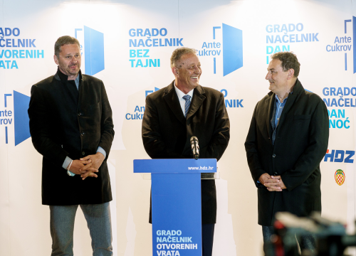 Fotografija 4 - Ante Cukrov (HDZ) održao je presicu točno u ponoć, evo što je time htio poručiti Vodičanima