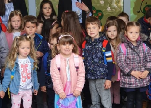 Fotografija 6 - Vrpcu prerezala teta Femija: U Pirovcu otvorena 'Mendula', vrtić s jaslicama za 72 djece