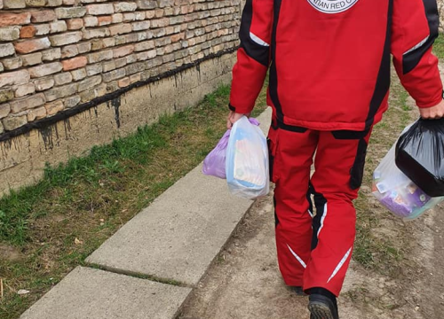 Fotografija 3 - Volonteri vodičkog Crvenog križa odvojili svoje vrijeme za druge i pet dana pomagali stradalima u potresu