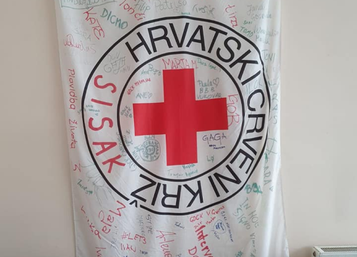Fotografija 12 - Volonteri vodičkog Crvenog križa odvojili svoje vrijeme za druge i pet dana pomagali stradalima u potresu