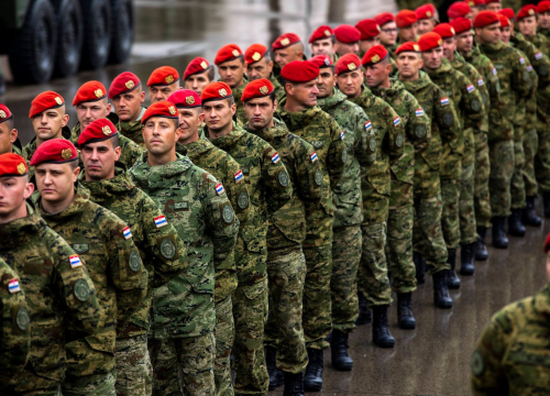 Milanović i Banožić kao dvoje djece: Tko je veći zapovjednik vojske, predsjednik ili ministar?