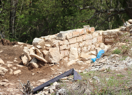 Fotografija 9 - Kod Goriša otkriveni ostaci velike crkve i srednjovjekovni grobovi, sigurno ih ima još nekoliko desetaka