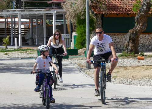 Fotografija 8 - Nedjeljni đir po Vodicama: Otvorena sezona kupaćih kostima, počelo hvatanje boje za ljeto