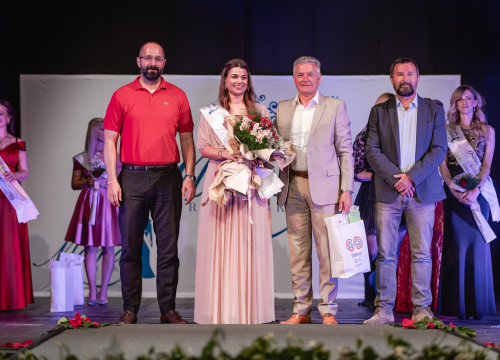 Fotografija 31 - U šibenskom kazalištu održan izbor za najljepšu mamu: Vedrana Halinčić Bakšić i Ljubica Bulić ponijele lente