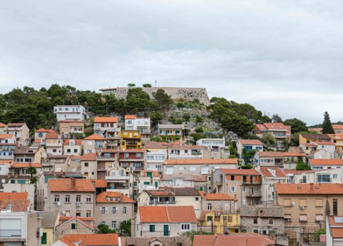 Anonimni građanin riješio se ručnih bombi, tromblonskih mina i tisuću i pol komada streljiva