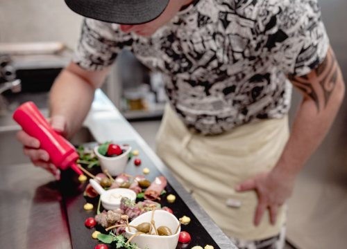 Fotografija 6 - Priuštite si prekrasne trenutke na prozračnoj terasi Pomalo Bistro & Bara u Žaboriću!