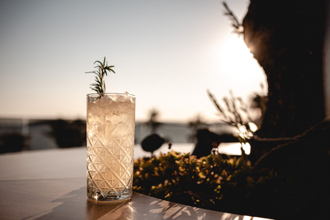 Priuštite si prekrasne trenutke na prozračnoj terasi Pomalo Bistro & Bara u Žaboriću!
