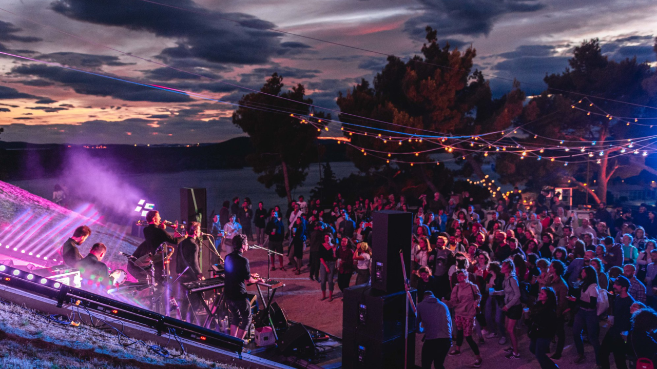 Let's Rock i ovog ljeta: Tvrđava sv. Mihovila, tri pozornice, dva dana i više od 20 bendova, evo tko sve svira