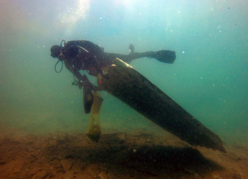 Fotografija 4 - Ronioci objavili što su sve zatekli pod morem na Marinskoj: Gume, gume, gume... i jedan krov!