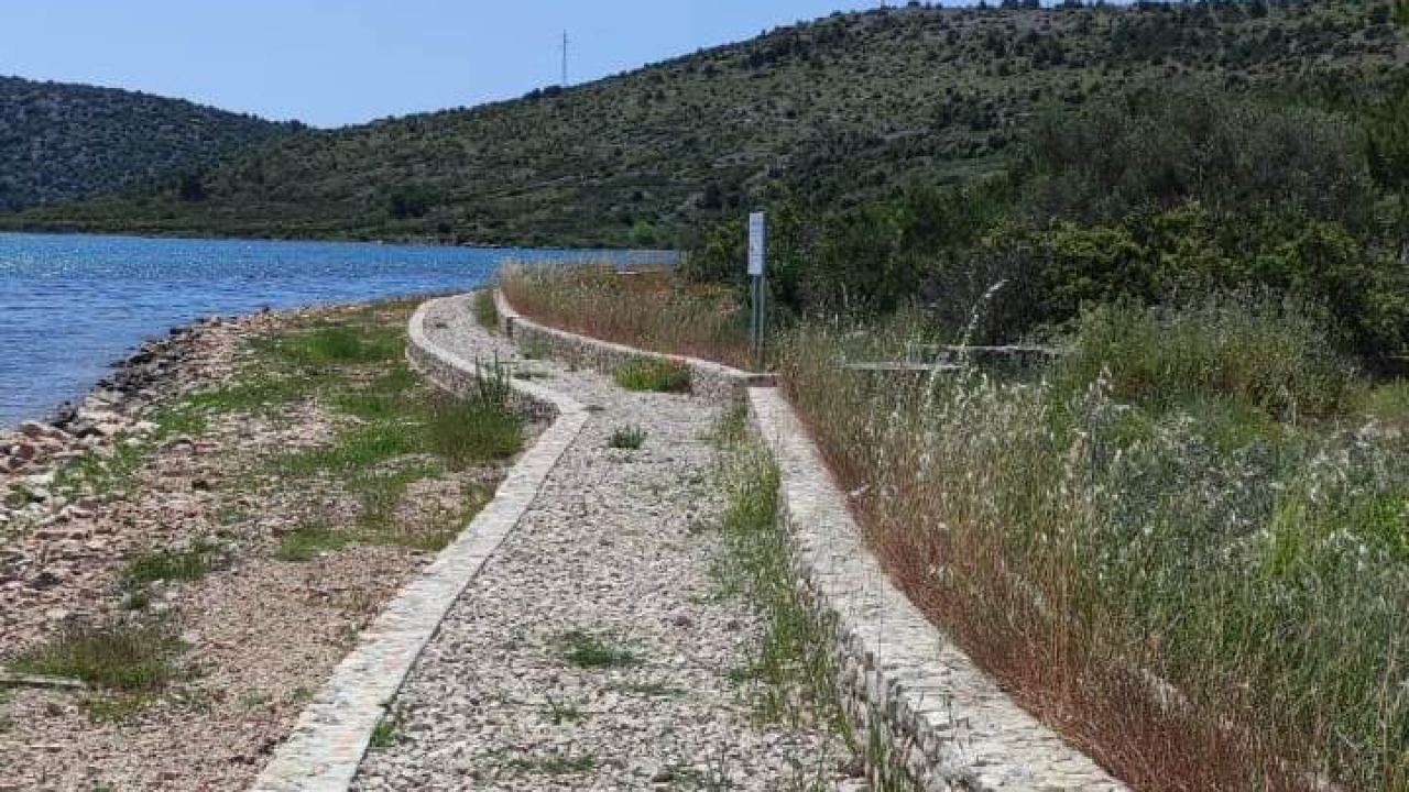 U Raslini kreću radovi na sanaciji šetnice, a obnovit će se i središnji mjesni trg