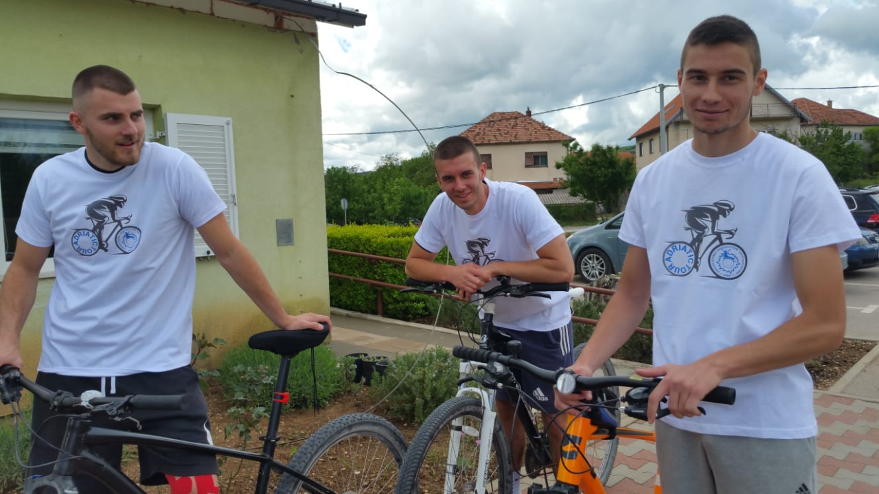 Ovi momci bicikliraju od Savudrije do Prevlake za djecu i mlade s poteškoćama: U petak stižu na Poljanu