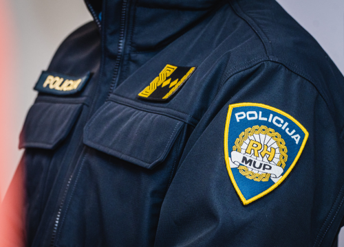 Šibenska policija upozorava na prijevare: Policija vas ne traži da podignete svoj novac i predate im ga na čuvanje!