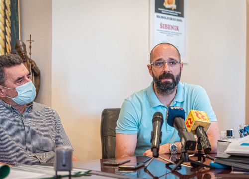 Fotografija 5 - Nakon godina čekanja, potpisan ugovor za izradu projektne dokumentacije za novi Vatrogasni dom u bivšoj vojarni