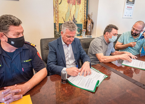 Fotografija 8 - Nakon godina čekanja, potpisan ugovor za izradu projektne dokumentacije za novi Vatrogasni dom u bivšoj vojarni