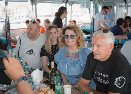 Fotografija 9 - Neda Ukraden promovirala novi album na brodu od Vodica do Šibenika