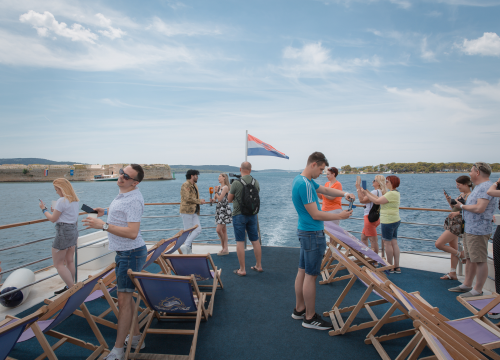 Fotografija 33 - Neda Ukraden promovirala novi album na brodu od Vodica do Šibenika