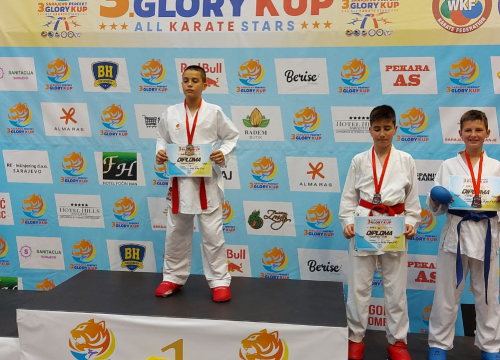 Fotografija 10 - Toma Mileta na pripremama reprezentacije, na turniru u Sarajevu deset medalja