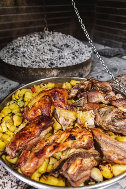 U Antinom guštu uživajte u vrhunskom roštilju uz produženo radno vrijeme!