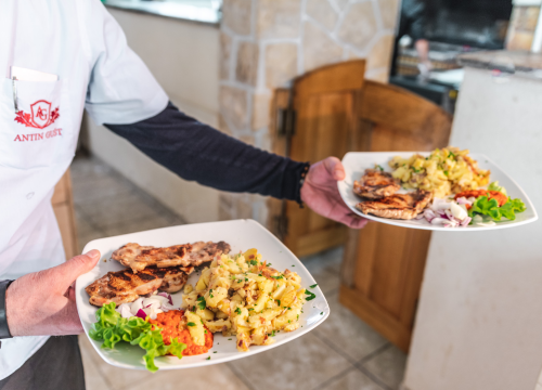 Fotografija 15 - U Antinom guštu uživajte u vrhunskom roštilju uz produženo radno vrijeme!