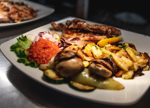 Fotografija 21 - U Antinom guštu uživajte u vrhunskom roštilju uz produženo radno vrijeme!