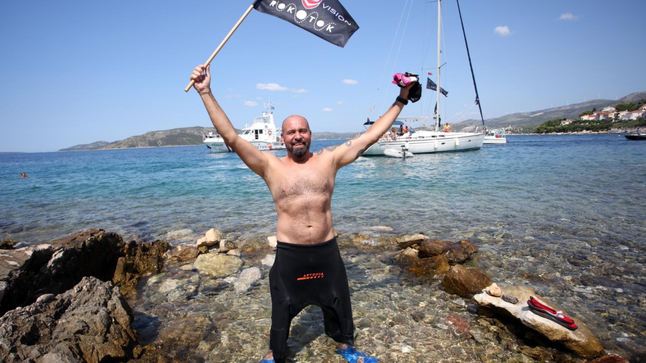 Ribafish uskoro pliva od Brodarice do Krapnja u spomen na sina Roka, u planu su mu i drugi naši otoci