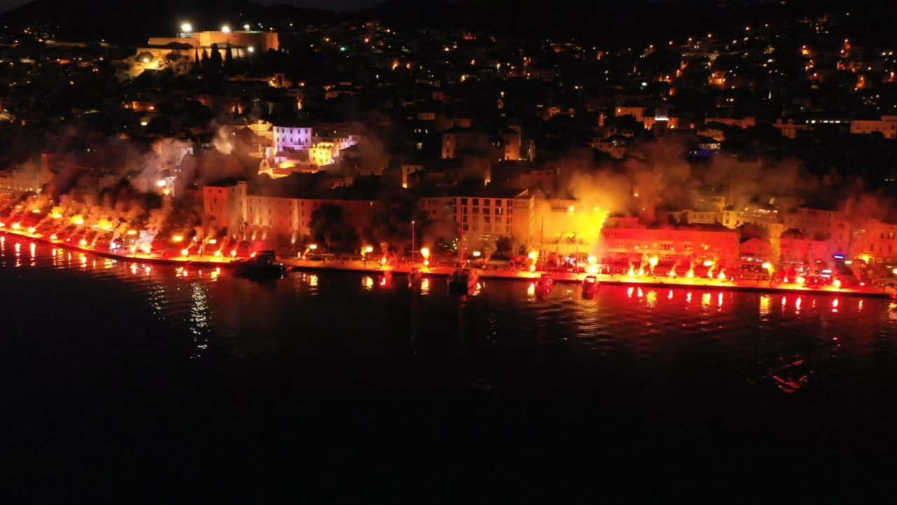 Pogledajte spektakularne snimke iz zraka sinoćnje bakljade Funcuta