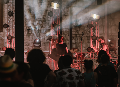 Fotografija 25 - Rock 'n' Roll fešta na tvrđavi sv. Mihovila: Hrpa bendova, odlična glazba i raspoložena publika