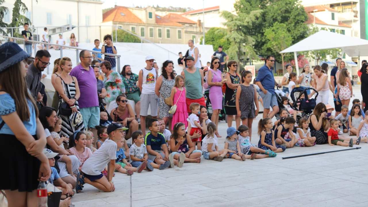 Pogledajte kako je jučer bilo na MDF-u i provjerite današnji program na ulicama i trgovima