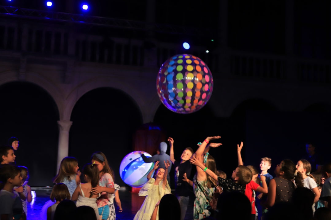 Gosti iz Izraela bili su izvrsni sinoć na Ljetnoj pozornici! Pogledajte kako je izgledala srijeda na Dječjem festivalu