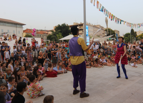 Fotografija 2 - Gosti iz Izraela bili su izvrsni sinoć na Ljetnoj pozornici! Pogledajte kako je izgledala srijeda na Dječjem festivalu