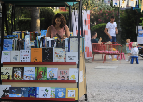 Fotografija 9 - U Perivoju Roberta Visiania izloženo gotovo 10 tisuća knjiga za djecu i mlade