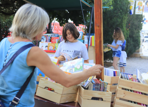 Fotografija 10 - U Perivoju Roberta Visiania izloženo gotovo 10 tisuća knjiga za djecu i mlade