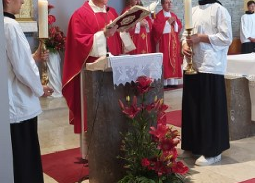 Fotografija 34 - Na Vidicima proslavljen sv. Petar uz oproštaj od fra Ivana: 'Ipak smo mi samo ljudi, ili ljudima poslani'