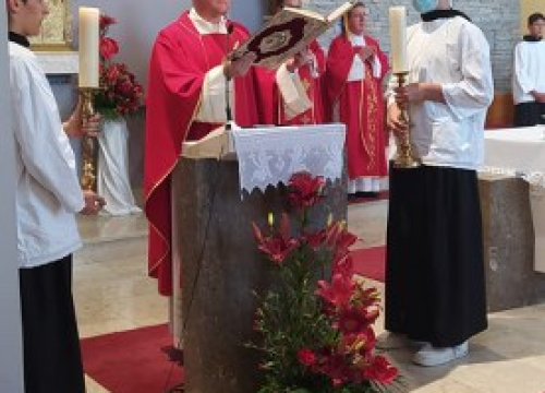 Fotografija 39 - Na Vidicima proslavljen sv. Petar uz oproštaj od fra Ivana: 'Ipak smo mi samo ljudi, ili ljudima poslani'