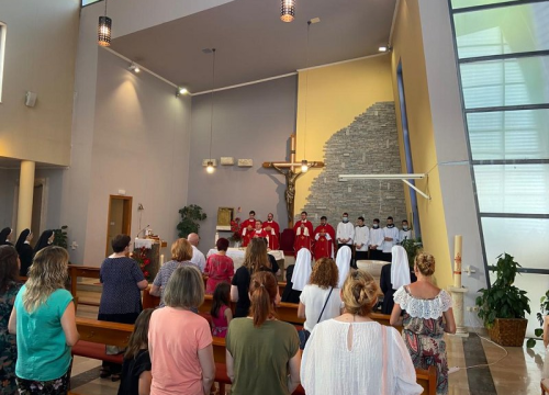 Fotografija 59 - Na Vidicima proslavljen sv. Petar uz oproštaj od fra Ivana: 'Ipak smo mi samo ljudi, ili ljudima poslani'