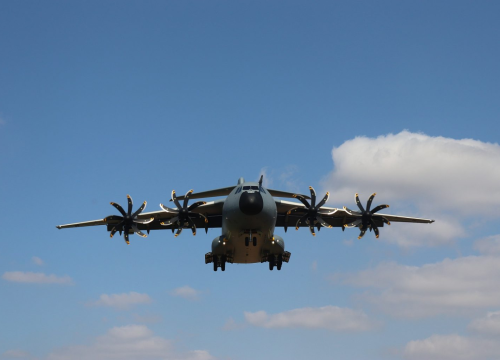 Najmanje 17 ljudi poginulo u padu filipinskog vojnog zrakoplova